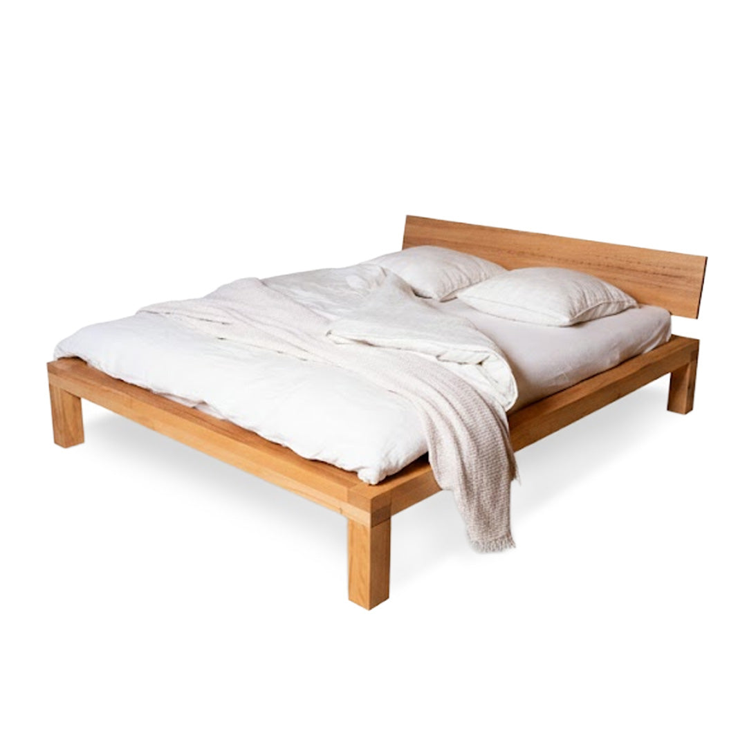Massivholzbett YARON - straight