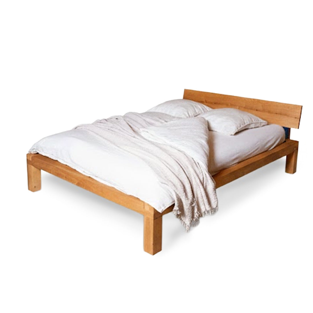 Massivholzbett YARON - straight